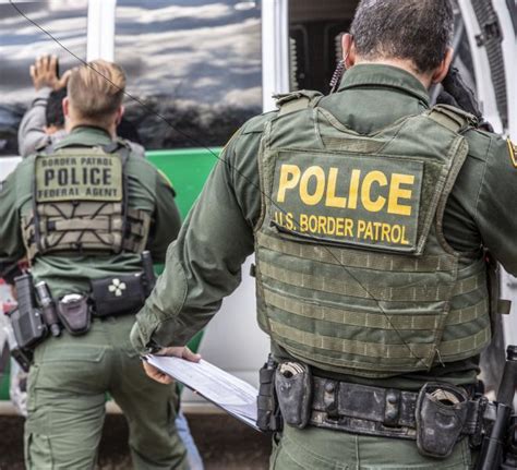 Border Patrol Discovers A House In Texas With Over 100 Undocumented