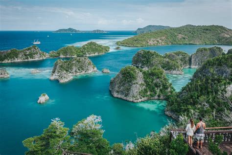 In Depth Guide To Raja Ampat Diving In West Papua Indonesia Drink