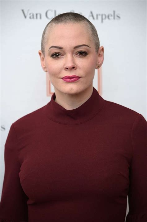 Rose McGowan Blasts Film Critic Who Bashed Renee Zellweger S Appearance