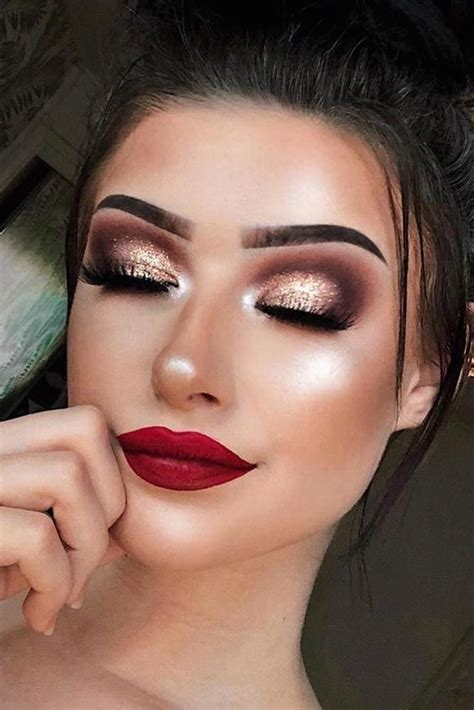 Gold Glitter Smokey With Red Lipstick Makeup Redlips Goldsmokey While Every Girl Should Have