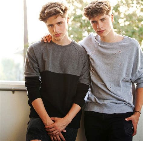 The Martinez Twins Theyre Perfect Martinez Twins En 2019