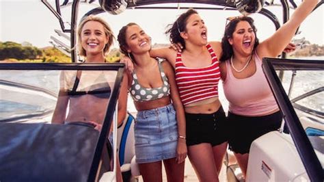 American Pie Presents Girls Rules 2020 Movie Review Alternate