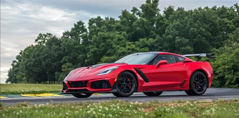 Heres What Enthusiasts Want To See For The New Corvette Zr1