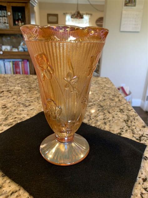 Jeanette Marigold Carnival Glass Iris Herringbone Large Scallop Vase 9