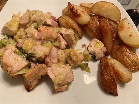 creamy chicken and tarragon pots with rosemary potato wedges flatten your curves