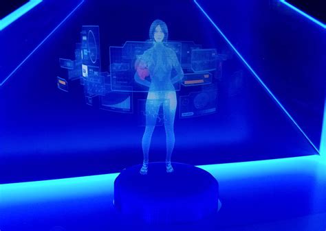Cortana De Microsoft Cobra Vida Con Este Holograma Al Más Puro Estilo