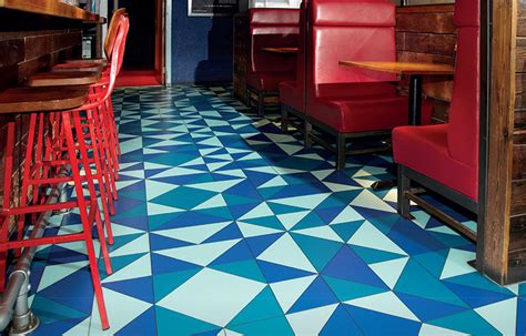 Colourful And Funky Flooring For Giraffe