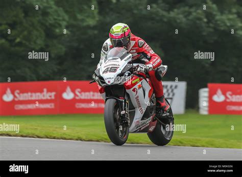 tommy bridewell on the bennetts suzuki exciting hall bends during the bsb meeting at cadwell