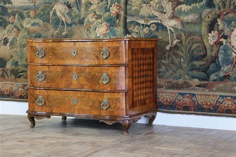 18th Century Serpentine Parquetry Commode In Walnut Commodes And Chests