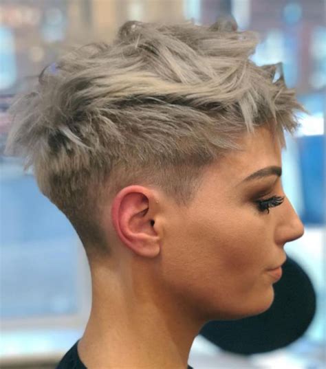 Pretty short pixie haircuts will be fashion pioneers in 2021. 23 Best Short Pixie Cut Hairstyles 2021 - Relystyle