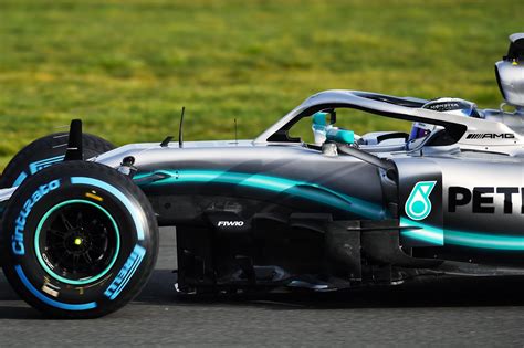 Formula one has launched its vision of what the next generation of race cars will look like ahead of the rule change planned for 2022. Formula 1: rivelata la stupenda nuova Mercedes W10 EQ-Power+