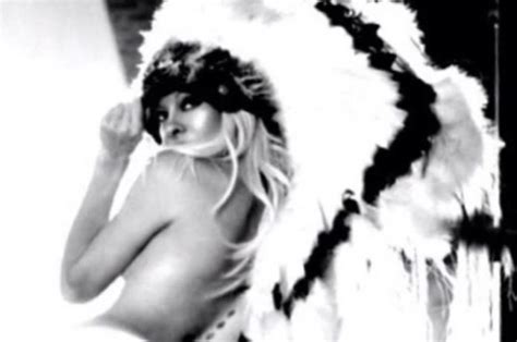 Pamela Anderson Draws Condemnation With Indigenous Headdress Halloween
