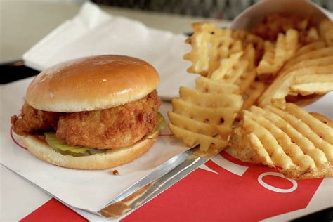 chick fil a approved to open its first store in emeryville