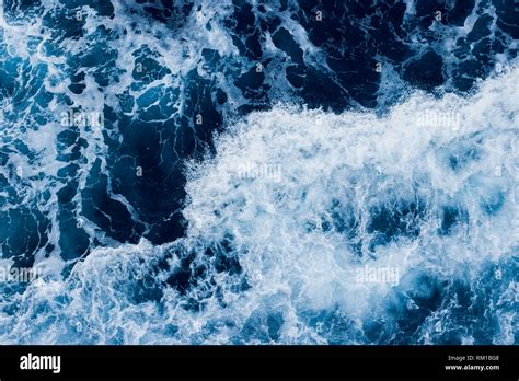 Ocean Oberfläche Mit Wellen Meer Blick Von Oben Stockfotografie Alamy