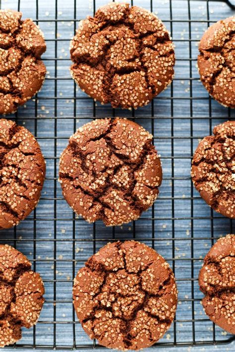 The perfect vegan sugar cookies for holidays! Vegan Molasses Cookies | Recipe | vegan | Vegan dessert ...