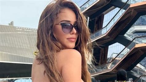 hottest weather girl yanet garcia goes viral after showing off massive bum in a tiny yellow