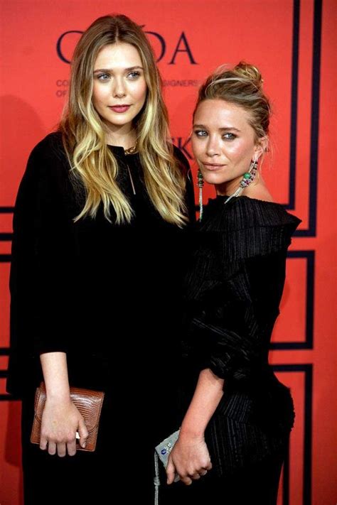 May 21, 2020 · elizabeth olsen is much more open about her private life than the rest of her family. Elizabeth Olsen Fashion: Different Than Mary-Kate and ...