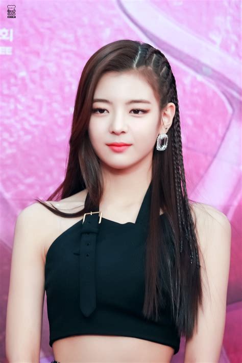 Echolia On Twitter Itzy Hairstyle Lia Itzy Hairstyle Itzy Hairstyles