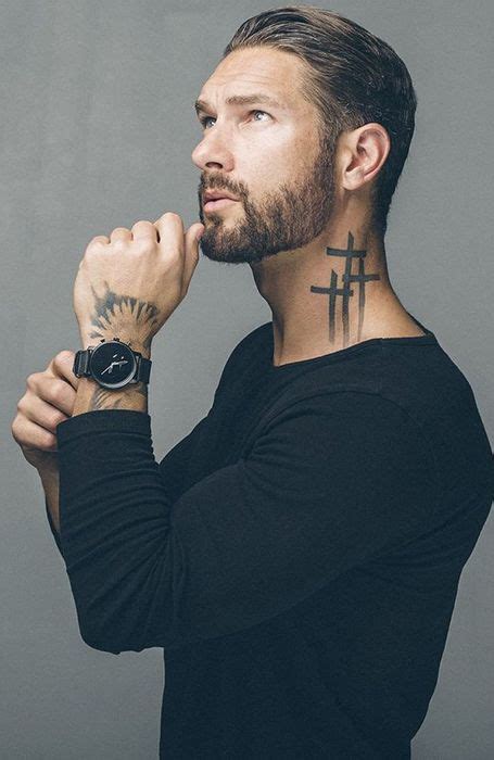 31 Best Cross Tattoos For Men Unique Designs Zestvine 2023