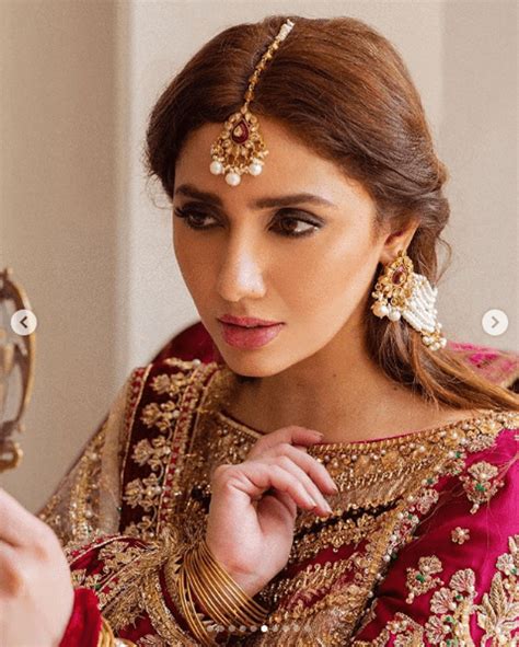 Mahira Khan Stunning Traditional Photoshoot Getting Viral On Social Media