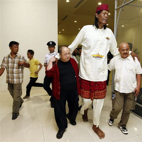 Suparwono Indonesian Man Fails In Bid To Be Declared The Worlds Tallest Man