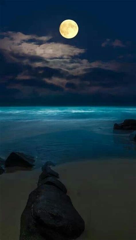 Full Moon Over Ocean Night Skies And Moonscapes Pinterest
