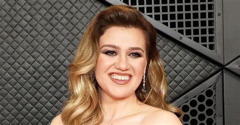 Kelly Clarkson Brings Year Old Son Remy As Her Grammys Date