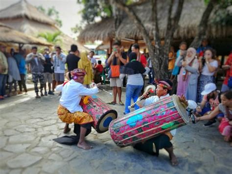 Sasak Sade One Of Lomboks Colorful Traditional Village