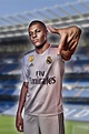 Kylian Mbappe Al Real Madrid - love image of heart
