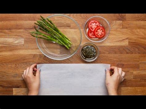 Baked chicken in parchment paper lady behind the curtain. (28) Parchment-Baked Chicken 4 Ways - YouTube | Chicken ...