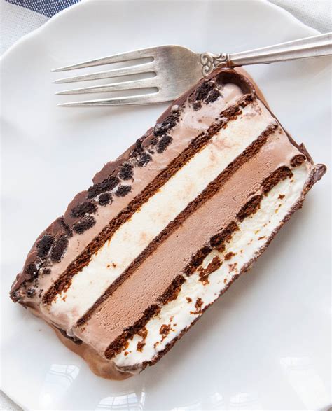You Can Make This 10 Layer Ice Cream Cake In 5 Minutes Kitchn