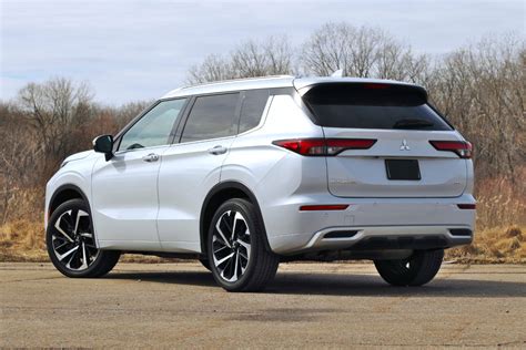 2022 Mitsubishi Outlander Review Return From The Hinterlands Capital