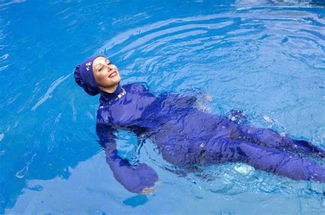 woman was kicked out of a public swimming pool for wearing a burkini