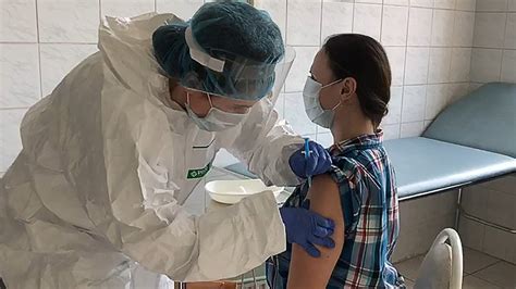 Russia Approves Coronavirus Vaccine Before Completing Tests - The New ...
