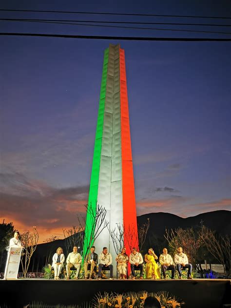 “el Renacer De Iguala” Se Representa En Un Obelisco The Travel Citizen
