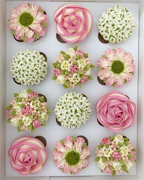 Kerrys Bouqcakes Kerrysbouqcakes Gallery Boxed Floral Cupcakes