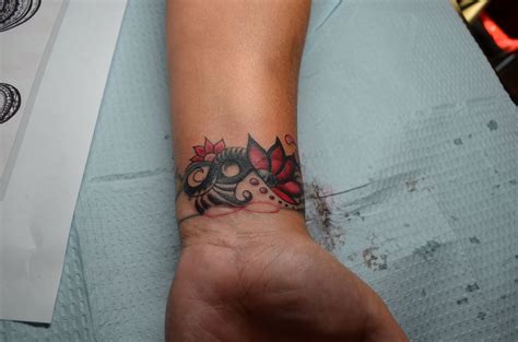 Pin On Tribal Tattoos Lita Edwards Red Tattoo Parlor