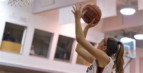 Brenna Anderson Womens Basketball Southern Oregon University Athletics