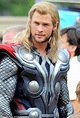 Chris Hemsworth speaks out for women's rights and discusses steroetypes ...
