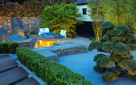 Find more backyard ideas in our definitive guide to backyards! Modern Japanese garden design Mylandscapes garden designers London UK