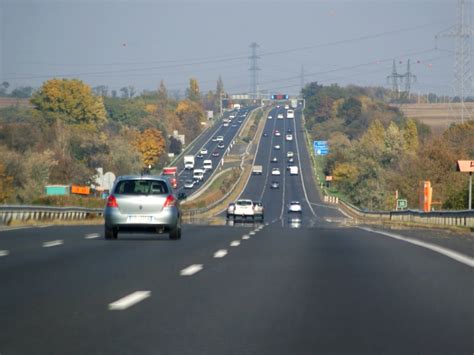 The m7 motorway is a hungarian motorway which runs from budapest towards the croatian border at letenye, reaching székesfehérvár, then siófo. Vadvédelmi KerítésErdő-Mező | Erdő-Mező
