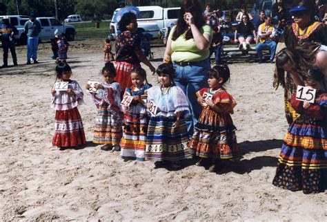 Florida Memory Little Seminole Girls In A Brighton Reservation 1998