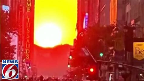 Manhattanhenge Sunset Awes Crowd With Stunning View Youtube