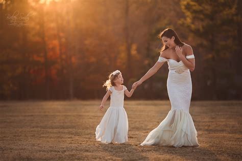 20 Sweet Mommy And Me Photoshoot Ideas To Try In 2024