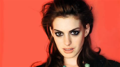 3840x2160 Anne Hathaway Stylish Hd Photos 4k Wallpaper Hd Celebrities