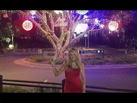 Erin Molan Flaunts Her Pregnant Belly On Christmas Eve Youtube