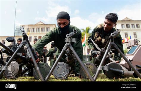 Sri Lankan Army Parade In Hi Res Stock Photography And Images Alamy