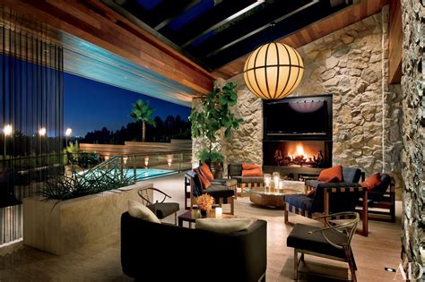 Inside Jennifer Anistons House In Beverly Hills Outdoor Living Space