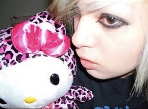 Pin By Julia On Awesome Emo Scene Scene Girl Fashion Emo Princess