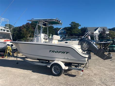 2003 Trophy 1903 Center Console Saltwater Fishing Boat